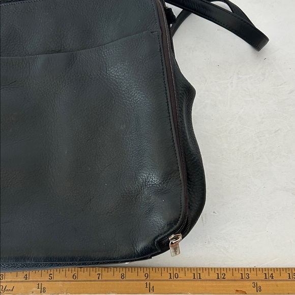 Ellington Black Leather Men's Backpack - Picture 9 of 10